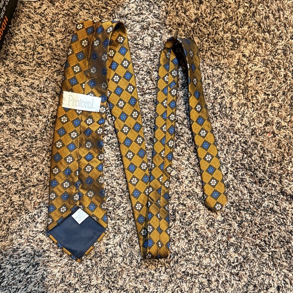 Protocol Gold & Blue Geometric Silk Tie
